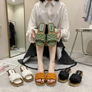 New Design Fashionable Women’s Flat Slippers Sandals Non Slip Wear Resistant Sandals for Women and Ladies of China