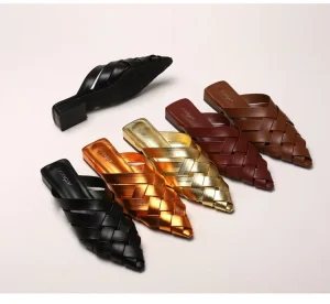 New Fashion Women’s Flat Sandals Thick Heel Hollow Woven Pointed Toe Slip On Closure Baotou Half Slippers Mule Shoes for Summer
