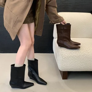 New French Temperament square Toe Boots Fashion Simple Niche Wedge Wide Boots Joker Solid Color Women’s Boots