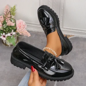 New Large Sized British Style Thick Soled Small Leather Shoe Paired with Fringed Women’s Shoes