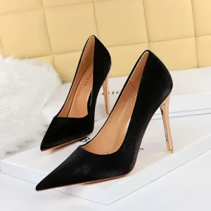 New Model Sexy Slim Sleek High Heel Ultra High Heel Silk Fabric Low Cut Pointed Toe High Heels for Women