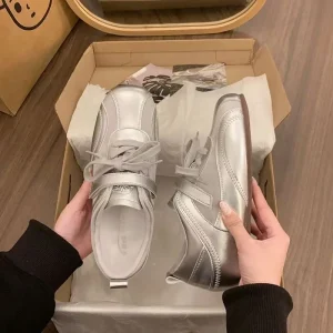 New Retro Hook And Loop Lightweight Comfortable Round Toe Vintage Style Women’s Casual Shoes