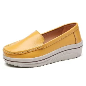 New Style Women’s Loafers Soft Soles Versatile Comfortable Flat Shallow Slip On Shoes Large Sizes for Mothers for Autumn