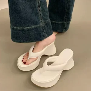 New Thick Soled Flip Flops for Women’s Summer Slippers High Heels Clip Toe Beach Slippers