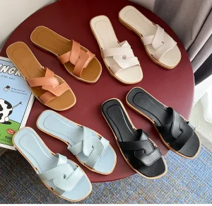 New Trend Fashion Open Toe PVC Plastic Flat Sandals for Women Lightweight Cross Straps Slides for Summer Comfortable