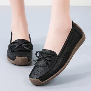 New Women’s Flat Shoes with One Pedal Comfortable Flat Sole Design for Middle-Aged Mothers