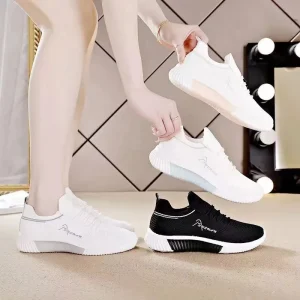 New Women’s Spring Casual Lace-Up Breathable Soft Sole Non-Slip Sneakers All-Match Running Shoes