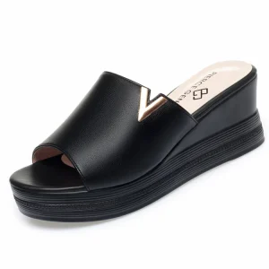 New Women’s Summer Waterproof Outdoor Platform Thick Bottom Slope Heel Ultra Fiber Lightweight Metal Decoration Fish Mouth