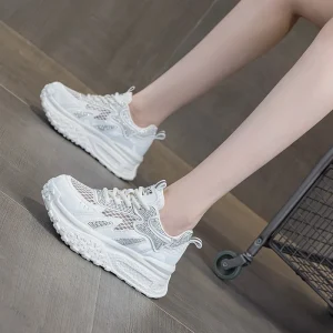 New style women’s white sneakers breathable and casual fashionable women’s sports shoes