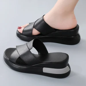 ODM Slides for Moms Women’s Large Size One-Word Design Platform Sandals Thick Soled Flip Flops Microfiber Leather Upper Rubber