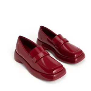 OEM Luxury Customized Same Color Mold Sole and Patent Leather Square Toe Loafers Flat High End Quality Women Shoes