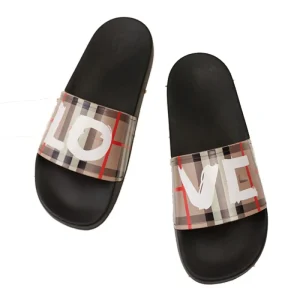 PVC Slippers Custom Designer Soft Sole Home Slippers Outdoor Step Luxury Brand Shoes Beach Unisex Sandals