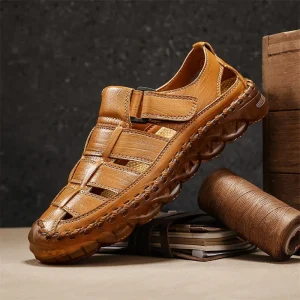 Plus Size Men Genuine Leather Closed Toe Sandals Summer Breathable Wear Resistant Outdoor Beach Casual Shoes