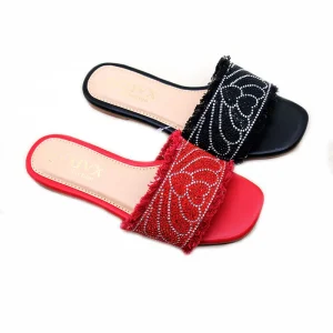 Plus-size Flat Fashion Outside Wear Summer Women’s 100 Matching Flat Rhinestone Trend Comfortable Open-toed Women’s Slippers
