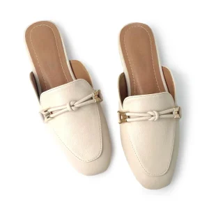 Pointed Head Metal Chain Women’s Flats Office Ladies Pumps Flat Comfortable Loafers Leather Shoes Ladies Fashion Beach Sandal