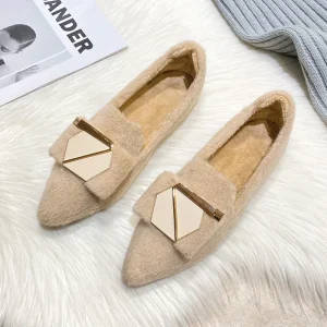 Pointed Single Shoes for Women Autumn Flat Bottom Shallow Mouth Versatile Evening Shoes Large Women’s Shoes