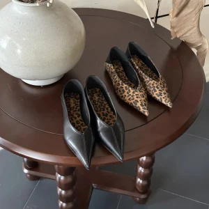 Pointed Toe Ladies Flats Slip on Shoes Soft Female Shallow Women Flats Shoes With Height Increasing Footwear