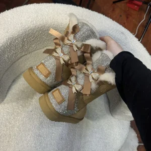 Rhinestones Snow Boots Customized Warm Women’s Medium Winter Bow Snow Boots Women’s with Custom Logo