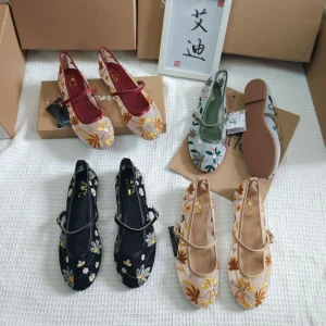Sandales Femme Plat Z Thick Bottom Women’s Shoes One Strap Buckle Metal Open Toe Fashion Sandals Slippers Female