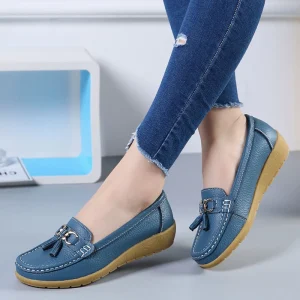 Shallow Mouth Large Size Slip On Anti Slip Casual Shoes Microfiber Leather Upper Soft Sole Comfortable ODM Versatiler