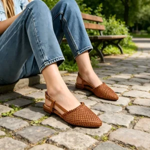 Simple Pointed Toe Woven Women’s Flat Sandals Ankle Strap with Adjustable Buckle Banquet Outdoor Anti Slip Closed Toe Dress Shoe