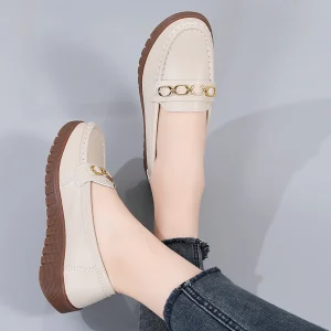 Slip On Women’s Spring Summer Loafers Flat Non Slip Mother Shoes Metal Buckle Large Size Microfiber Leather ODM