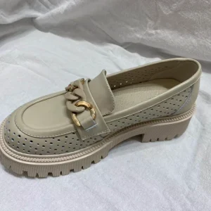 Slip on Leather Loafers Classic Moccasin Slippers Women Casual Flat Shoes