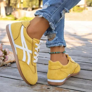 Spring New German Suede Training Shoes Retro Women’s Versatile Breathable Lightweight White Sneakers Casual Sports Board