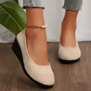 Spring New Head Women’s Loafers European American Trade Large Size Shallow Wedge Rubber Outsole PU Lining Medium Heel Sports