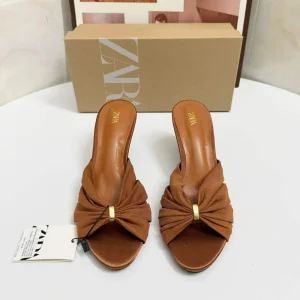 Spring New Women’s Slip-on Mules Pleated Metal Buckle Casual All-match Thin Heel High Heel Pointed Open Toe Sandals