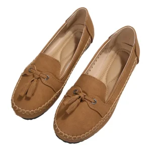 Spring and Autumn Large Size Closed Toe Soft Light Loafers Slip On Flat Shoes for Women