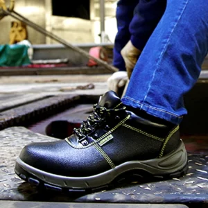 Steel Toe Safety Shoes Lightweight Puncture Proof Athletic Work Sneakers for Men and Women