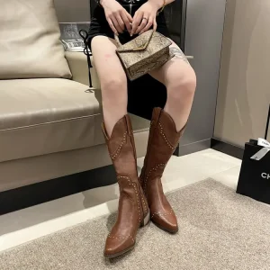 Studded Western Boots Women’s Knee-High Equestrian Boots with V-Cut Chunky Heel British Retro Cowgirl Style