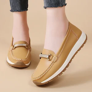 Stylish Fashion Trend Women’s Plus Size Flats Comfortable PU Insole Slip on With Non slip Soft Sole for Moms Single Shoe