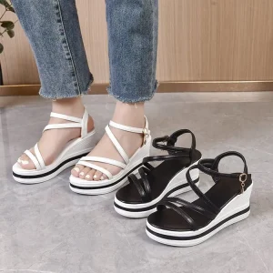 Summer Beach Leisure Shoes for Women Peep Toe Sandals With Metal New Wedges