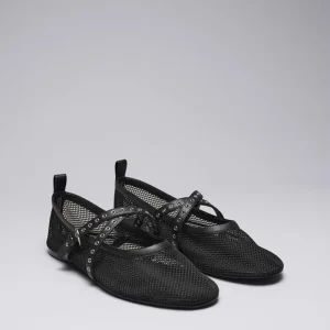 Summer Breathable Mesh Slip-on Mary Jane Custom Outdoor Hollow-out Sexy Women’s Flats Trendy Designer Casual Ballerina