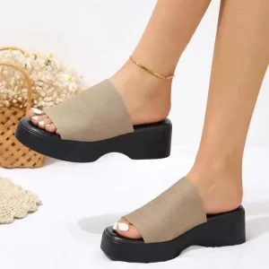 Summer Designer Soft Open Toe Beach Flat Sandals Non-Slip Flip-Flops for Slippers for Women Breathable Fashion