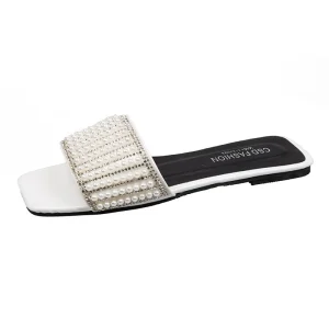 Summer New Fashion Korean Version Women’s Slippers Hong Kong Wind Flat Bottom Beach Sandals Rhinestones Upper Cloth