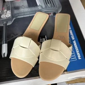 Summer New Square Head Cross Flat Simple Women’s Outdoor Peep Toe Sandals Slippers Open Back Design for Foreign Trade
