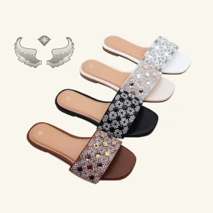 Summer New Style slippers for Women New Designs Flat soled Women’s Beach Casual Shoes Simple Rhinestone Sandals