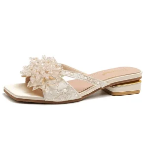 Summer Open Toe Metal Chain Flat Base Women’s Slippers Transparent Beach Platform Sandals for Women and Ladies