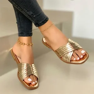 Summer Women’s Outdoor Plus Size Ladies Luxury Slippers Lightweight Beach Ladies Sandals Casual Flat Designer Slipper