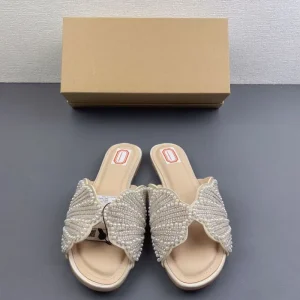Summer Women’s Shoes Pearl Decorated Flat Topped Sandals European Style Outerwear Sandals Factory