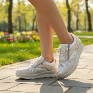 Super Light Soft Sole Slip Resistant Hard-Wearing Breathable Mesh Women’s Sneakers Sports Shoes Autumn Spring