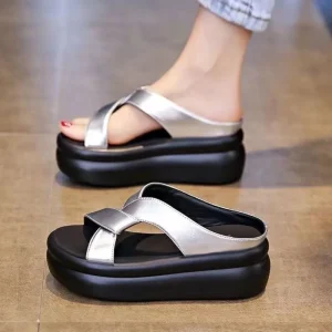The Newly Launched EVA Height increasing slippers Are Anti slip Soft soled Women’s Shoes for Summer Outdoor Use