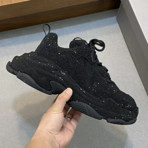 The Product Men Women Casual Sneakers for Platform Training Shoes Lace Up Closure Genuine Leather Anti slip Shock absorbing