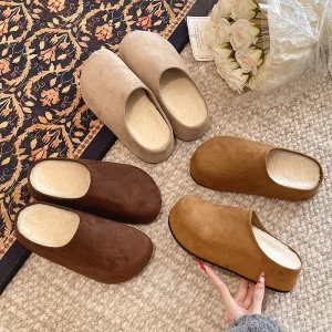 Thick-Soled and Wide-Toe Slippers for Women Suitable for Outerwear Warm One-Piece Slip-On Retro-Style Slippers