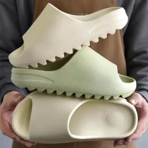 Trendy Genuine Leather Shoes Quick-Drying Evergreen Lighted Anti-Slip Midsole Rubber Walking Style Checkered Slippers