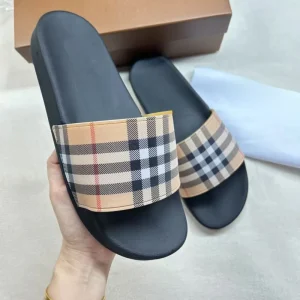 Trendy Genuine Leather Shoes Quick Drying Evergreen Lighted Anti Slip Midsole Rubber Walking Style Checkered Slippers