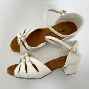 White PU Leather Girls Latin Dance Shoes Kids Low Heel Ballroom Salsa Dance Shoes With Beaded Buckle